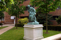 Statue de Jean-Baptiste Jupille à l'Institut Pasteur