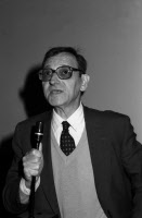 Pr François Gros en 1987