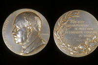 Médaille à l'effigie de Charles Nicolle, 1927
