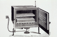 Stérilisateur conçu par Gaston Poupinel et fabriqué par P. Lequeux