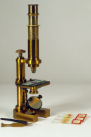 Microscope HARTNACK et PRAZNOWSKI