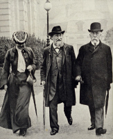 Hedwig Koch, Elie Metchnikoff et Robert Koch dans les jardins de l'Institut Pasteur, 1904.