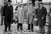 C. Guérin, A. Saenz, A. Calmette et J. Valtis