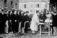 Récolte de sérum antidiphtérique à l'Institut Pasteur vers 1895