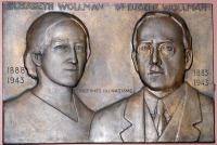 Plaque à l'effigie d'Elisabeth et Eugène Wollman