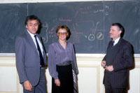 Jean-Claude Chermann, Françoise Barré-Sinoussi et Luc Montagnier, co-découvreurs du virus du Sida - photo 1986