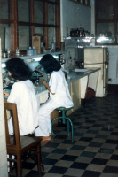 Laboratoire à l'Institut Pasteur d'Hô-Chi-Minh-Ville en 1987