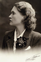 Thérèse Tréfouël (1892-1978) en 1941