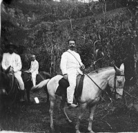 Paul-Louis Simond à cheval, Bresil, 1905 - 1910