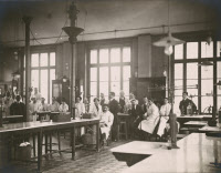 Laboratoire ancien, salle de cours à l'Institut Pasteur vers 1910