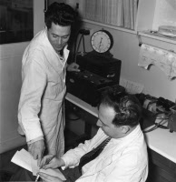 Jacques Monod et Georges Cohen en 1954
