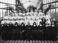 Promotion d'élèves infirmières et assistantes sociales en 1936.