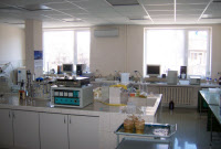 Salle de laboratoire de biochimie à l'Institut de Microbiologie Stephan Angeloff (Sofia, Bulgarie).
