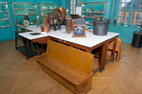 Salle des souvenirs scientifiques au musée Pasteur, Paris