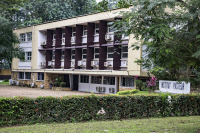 Façade du bâtiment principal de l'Institut Pasteur de Bangui