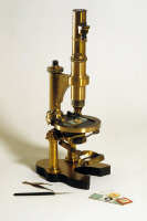Microscope Nachet utilisé par Louis Pasteur vers 1860