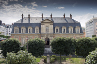 Vue du bâtiment historique de l'Institut Pasteur en 2017