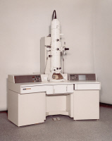 Microscope électronique en transmission JEOL 1200 EXII.