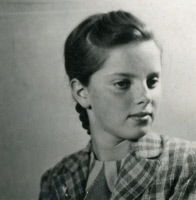 Agnes Ullmann (1927-2019) vers 1943
