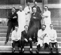 Médecins de l'Hôpital Pasteur en 1929