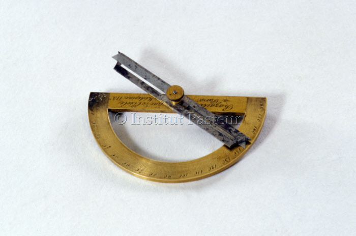 Goniomètre de poche utilisé par Louis Pasteur pour mesurer les angles des cristaux