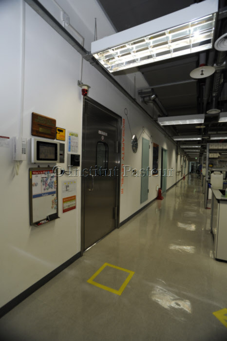 Institut Pasteur de Corée - entrée du laboratoire de sécurité de niveau 3 