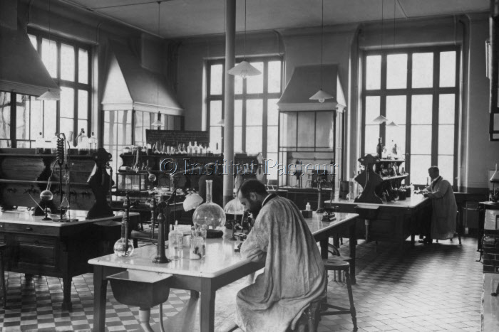 Laboratoire de chimie organique à l'Institut Pasteur vers 1910
