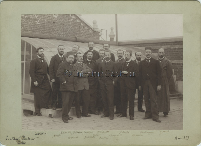 Calmette et collaborateurs - Institut Pasteur Lille - Mars 1899