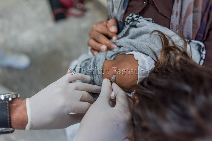 Vaccination au centre antirabique de l'Institut Pasteur du Cambodge.