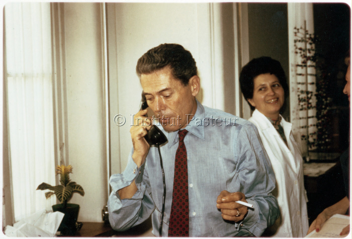 Jacques Monod au téléphone le 14 octobre 1965