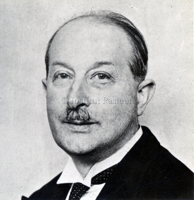 René Dujarric de la Rivière (1885-1969) vers 1945
