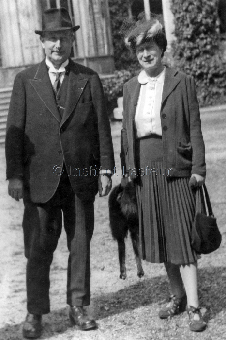 René et Marcelle Dujarric de la Rivière vers 1955