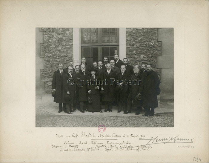 Visite officielle de Paul Ehrlich à l'Institut Pasteur en 1914.